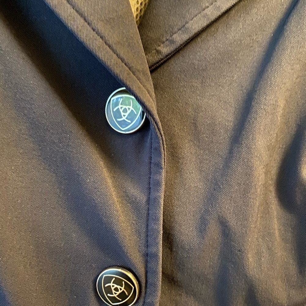 Ariat - Softshell show jacket. - Picture 2 of 6